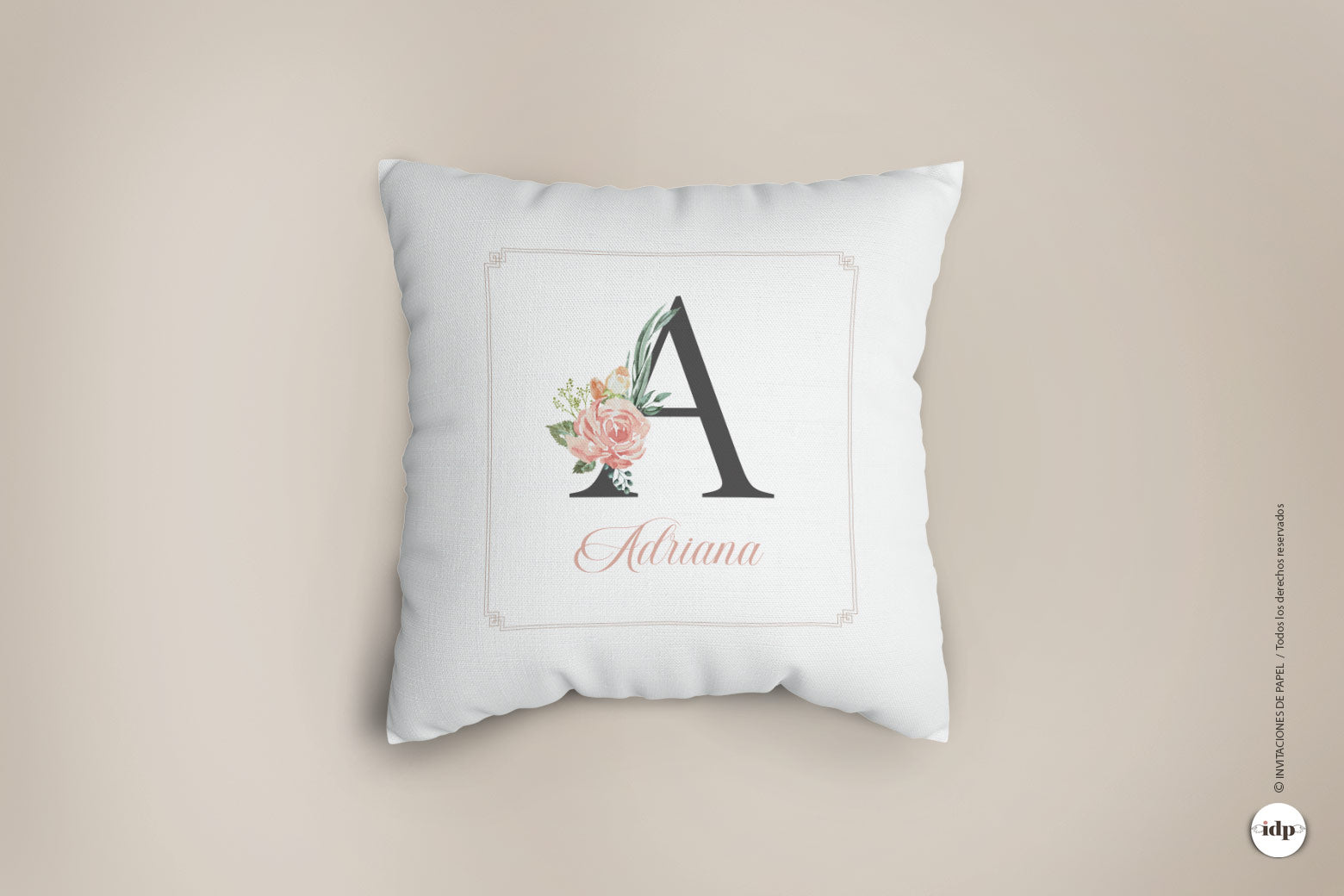 Cojin Personalizado con Nombre con flor